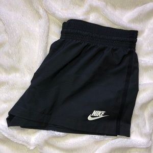 Black nike shorts